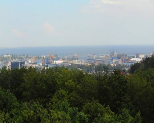 Dom z widokiem, blisko centrum, z wyposażeniem