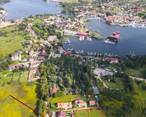 Mikołajki, Pensjonat z terenem inwestycyjnym