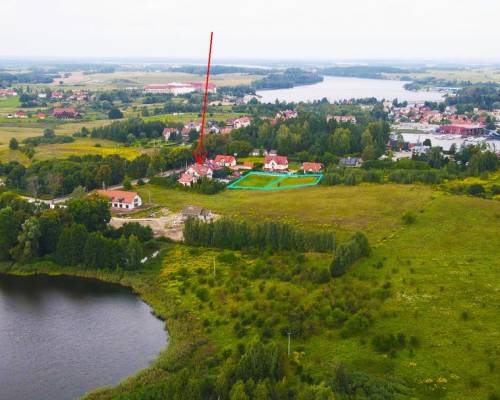 Mikołajki, Pensjonat z terenem inwestycyjnym