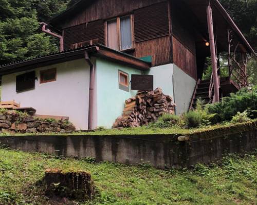 Malowniczy Domek Letniskowy nad SOLINĄ w Bieszczadach na SPRZEDAŻ