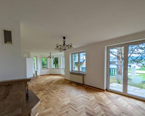 Komfortowy dom z 2 garażami i ogrodem Nowy Sącz